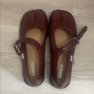 RABOESY Burgundy Mary Jane Tabis